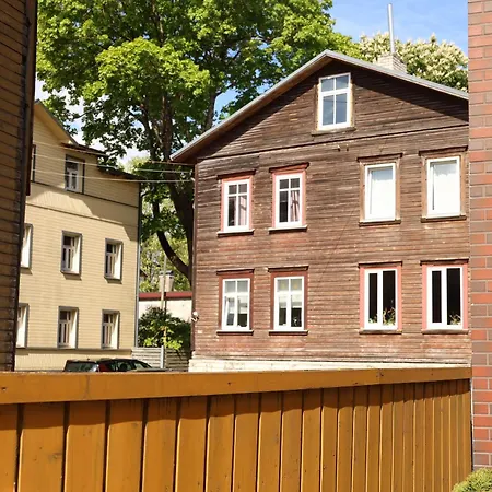 Apartment With 15min Walk To Oldtown, Dishwasher, Aircon *
